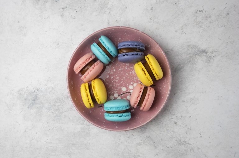 Paris Cooking Classes: Market, Macarons & Croissants