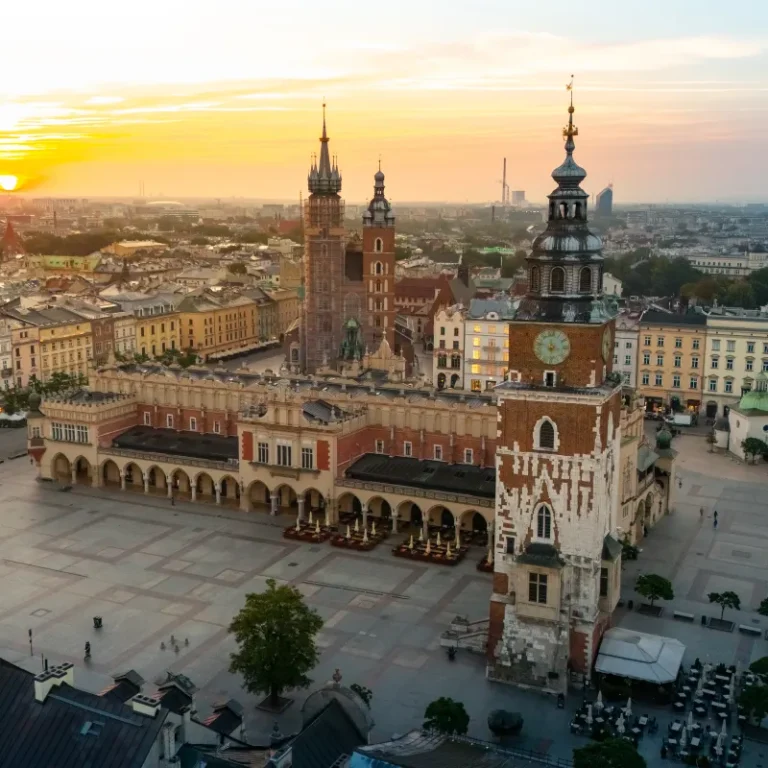 Kraków Main Market Square and Cloth Hall at sunrise