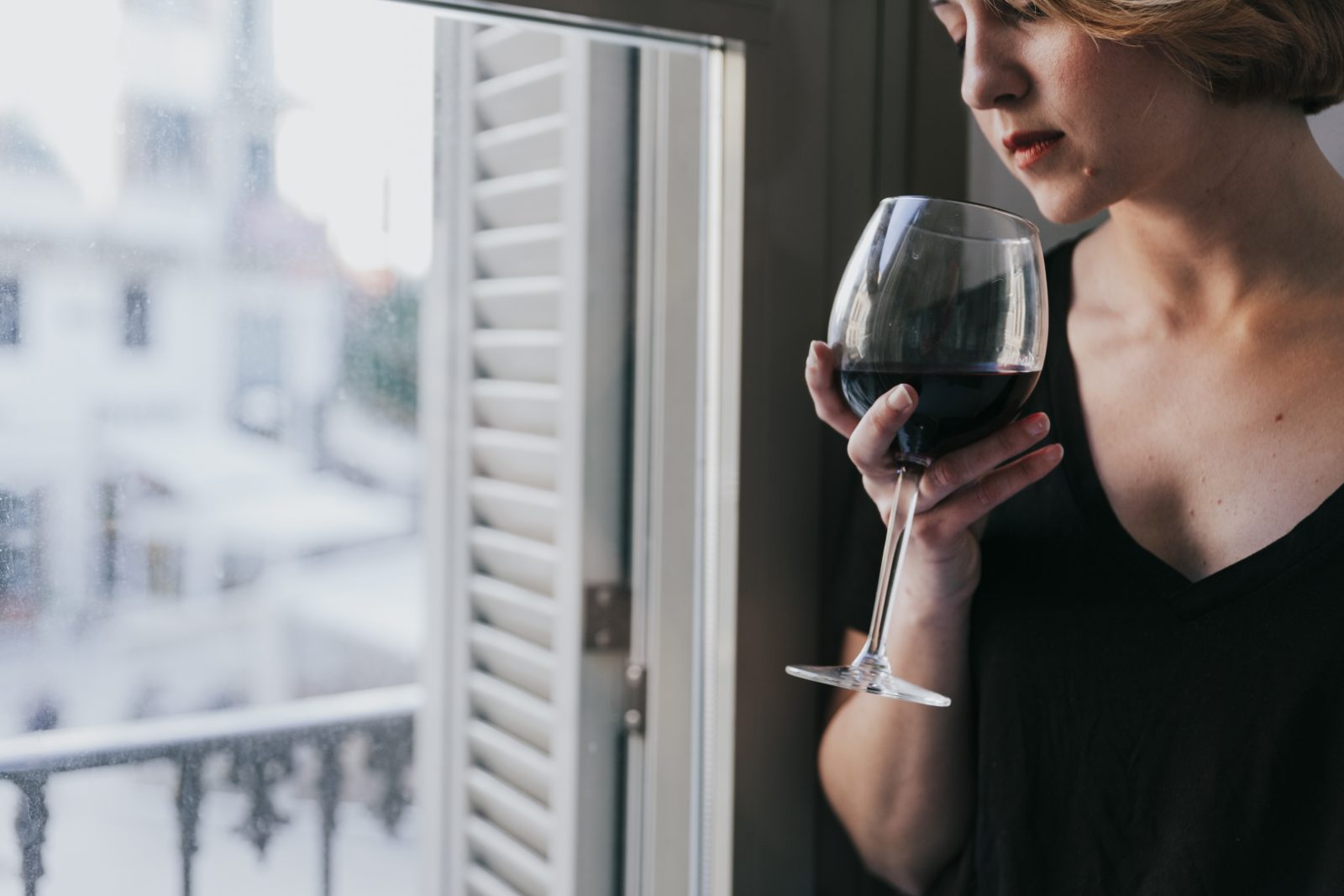 Tasting a glass of red wine